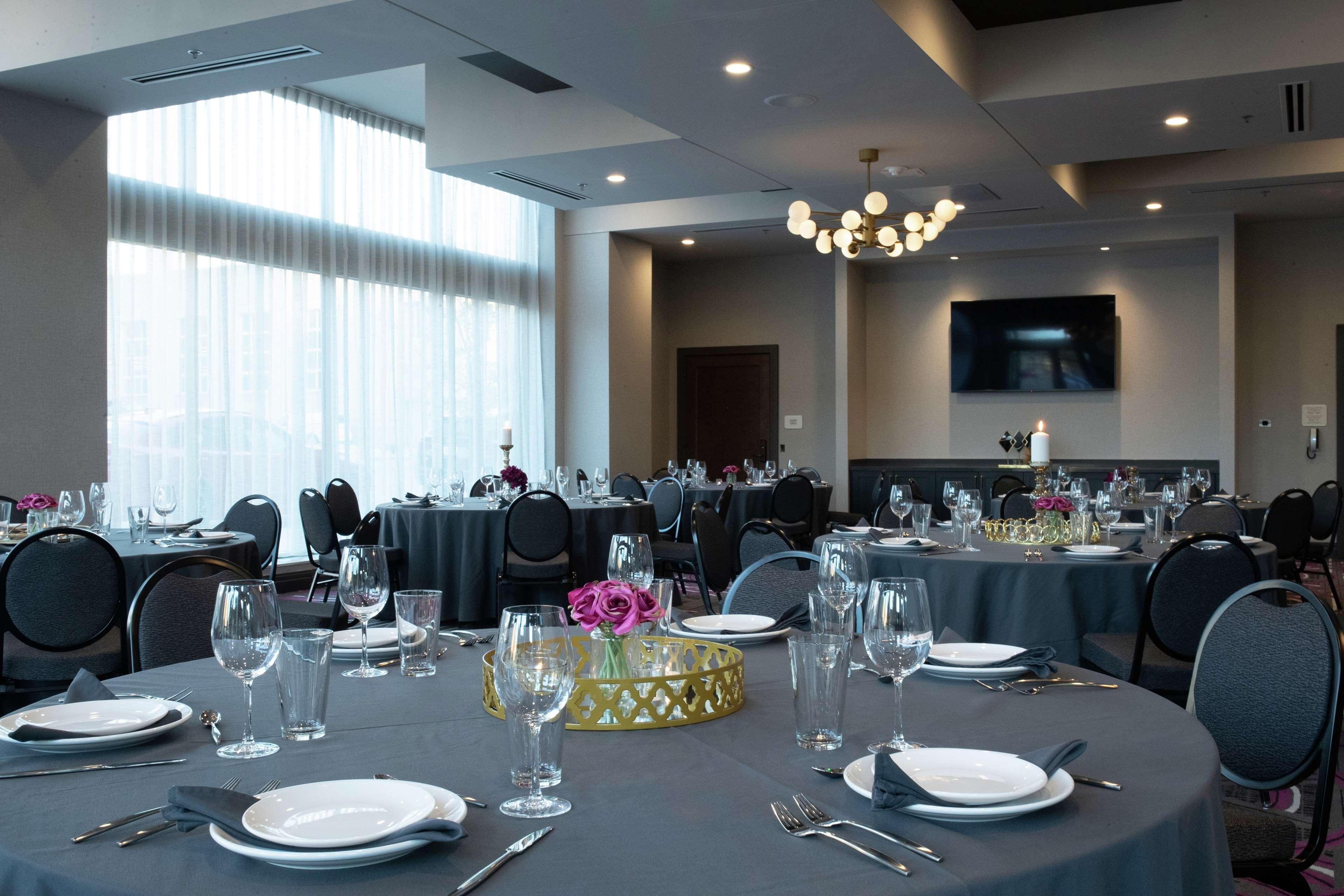 The Axis Moline Hotel, Tapestry Collection By Hilton Dış mekan fotoğraf
