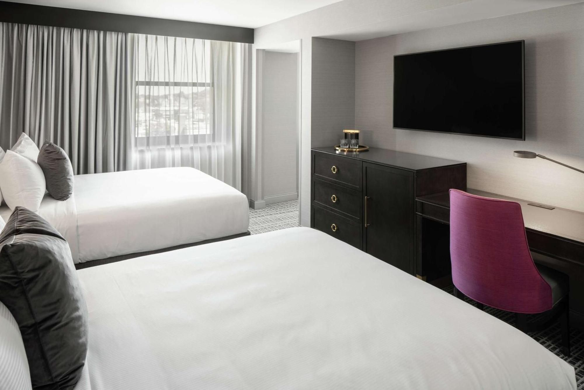 The Axis Moline Hotel, Tapestry Collection By Hilton Dış mekan fotoğraf
