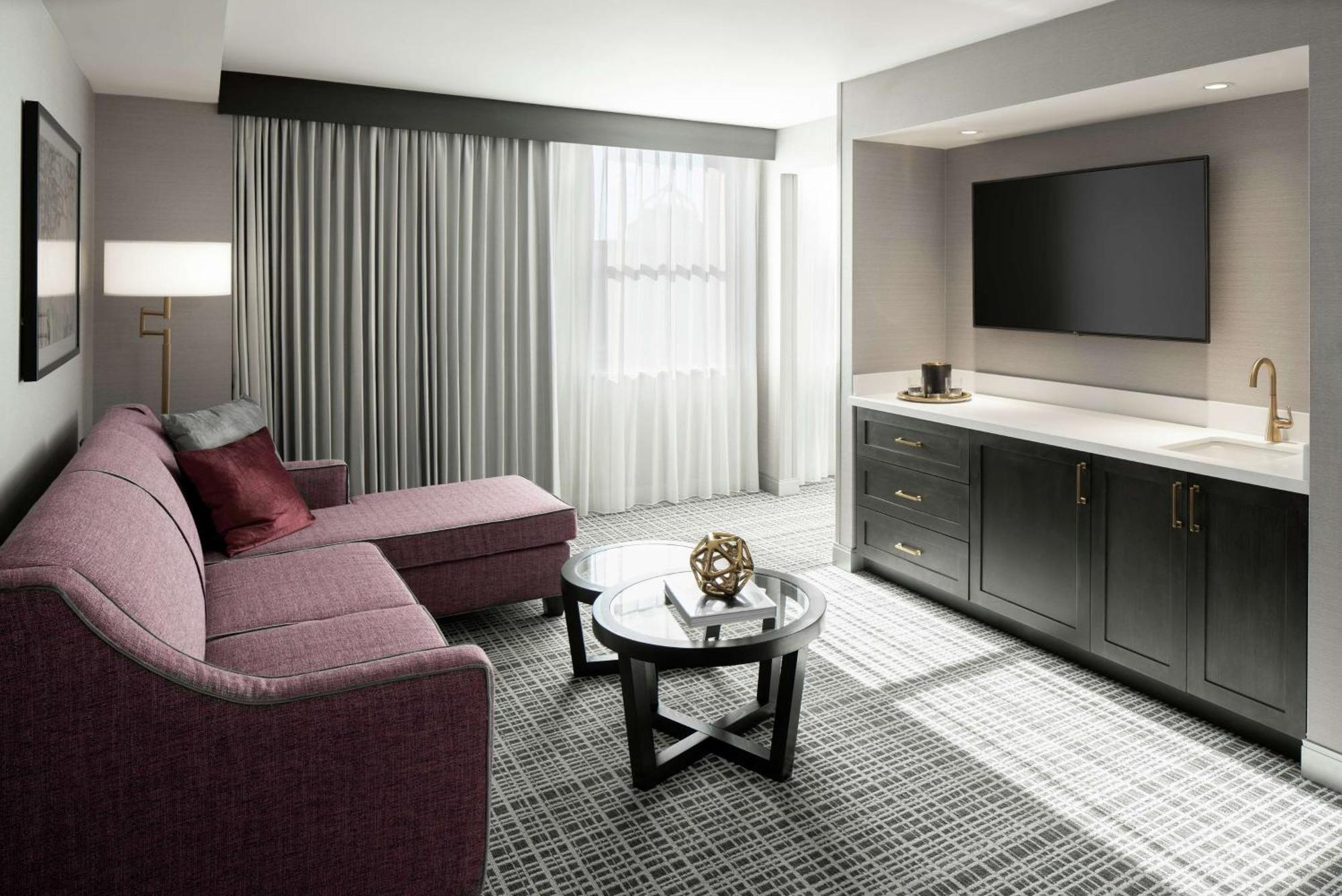 The Axis Moline Hotel, Tapestry Collection By Hilton Dış mekan fotoğraf